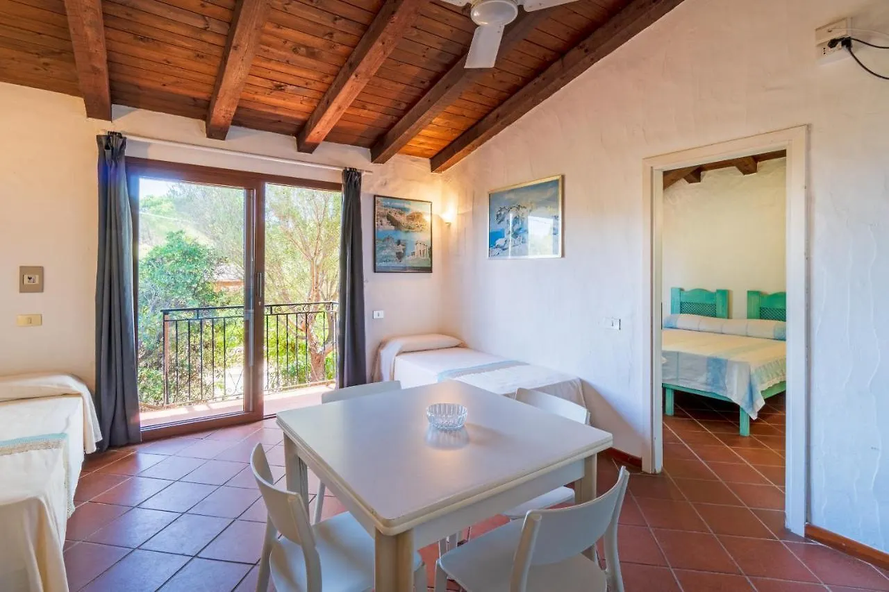 Bilocale Porto Taverna Apartment Italy